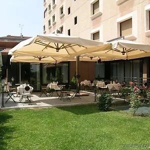 Szálloda Jr Amadeus, Bologna