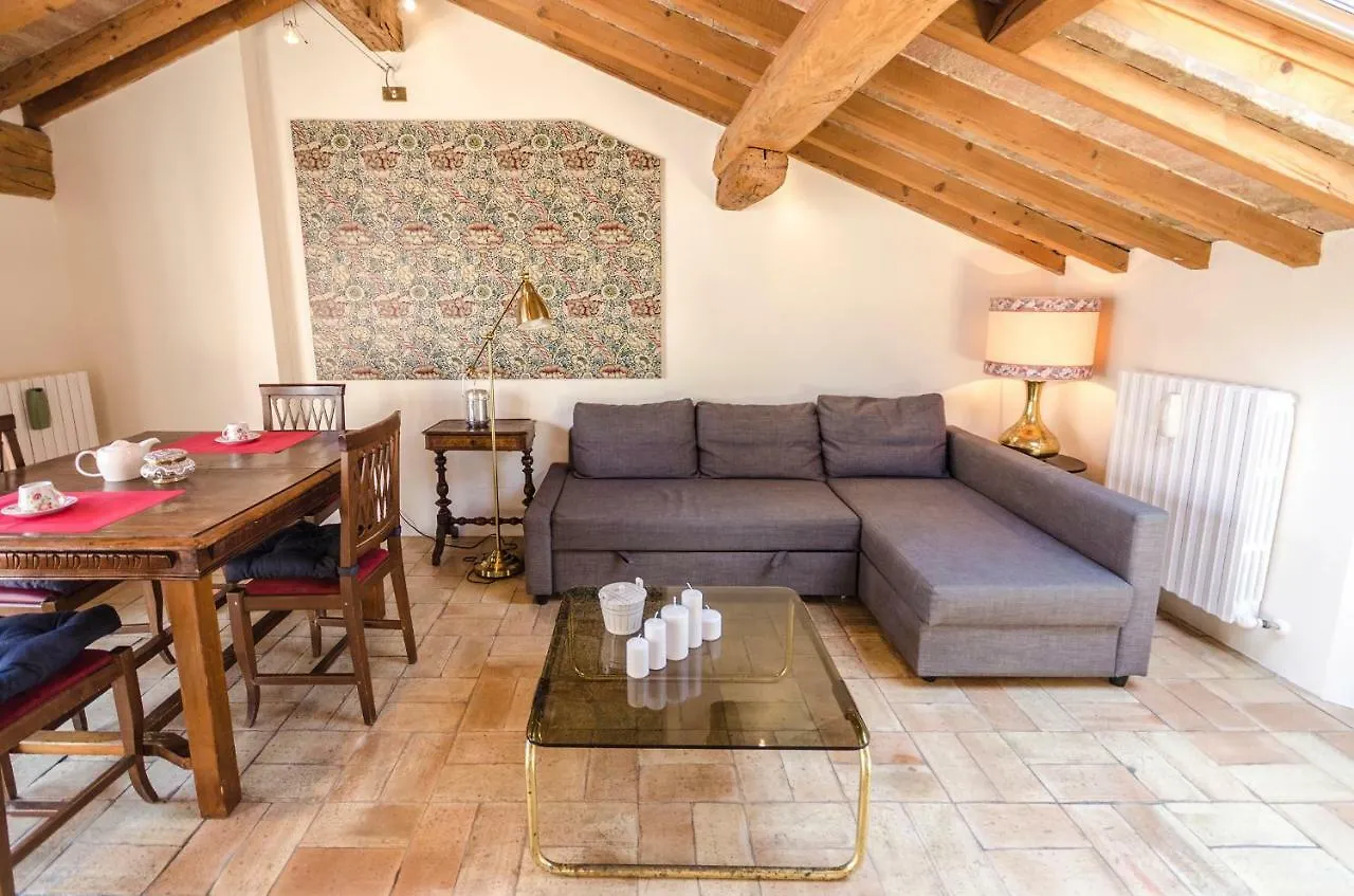 Altabella Panoramic Terrace Apartment Bologna