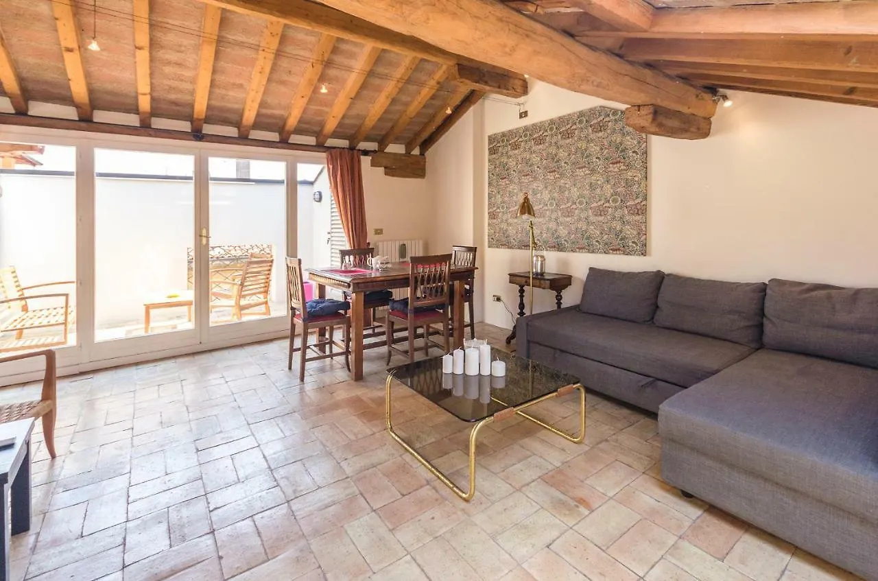 Altabella Panoramic Terrace Apartment Bologna